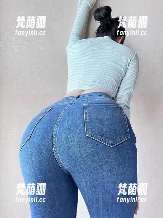 120斤的小王同学 微密圈 - 美图大赏:120斤的小王同学,油亮丝袜,值得肯定的搭配