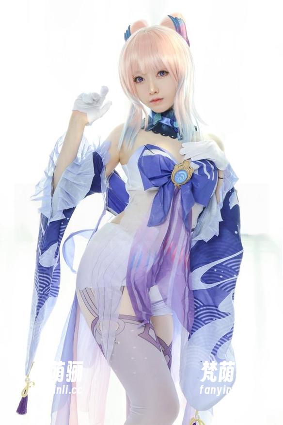 Asagiriai Asagiriai的小恶魔cos,照片拍得让人想追,但又怕被她“调戏”
