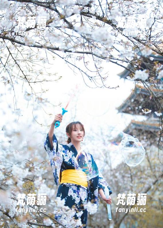 Luisa_零纱 的确,Luisa_零纱的私拍图集和黑枪呆结合得恰到好处,没毛病