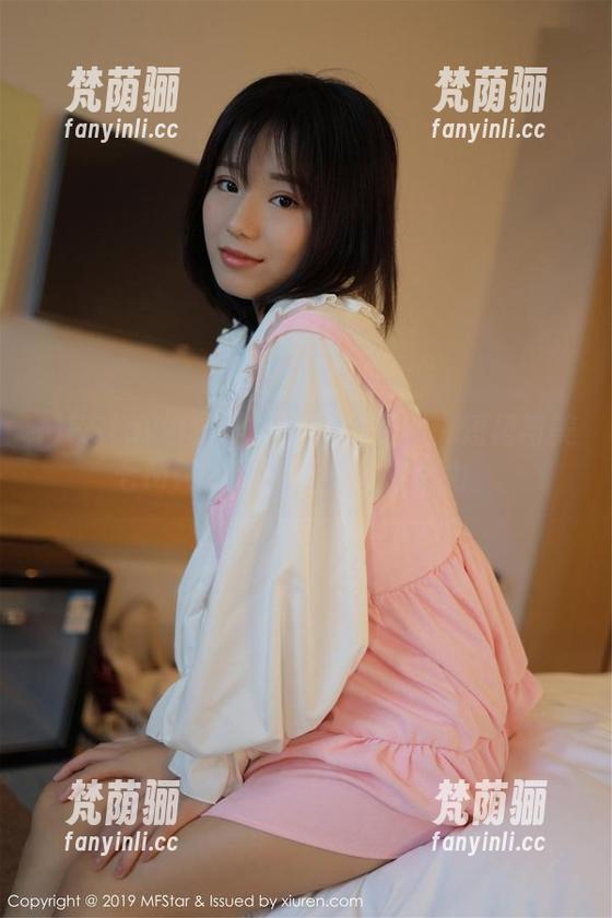 MFStar模范学院 - 免费图集：短裙与美七Mia，有种说不出的魔力。