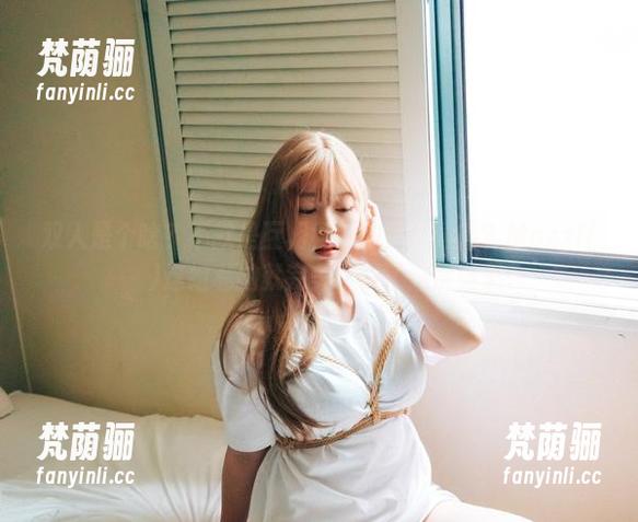 双人是个啥？不就是互相卖萌的代名词吗？Mozzi(모찌)这组私拍就完美诠释了这层意思。