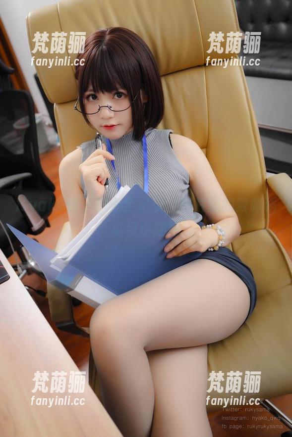 Nyako喵子 Nyako喵子护士全记录:照片里的救命稻草与小尴尬