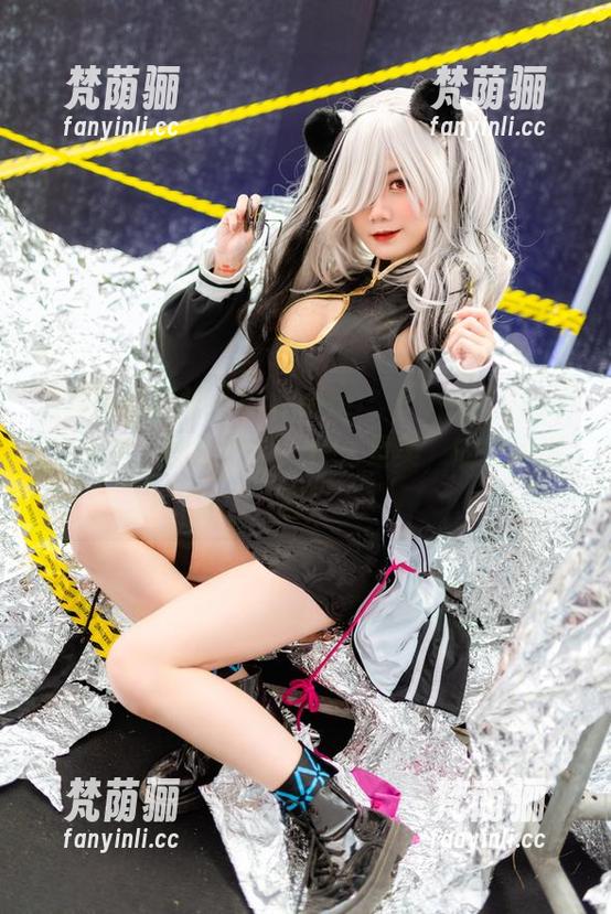 当赛蕾丝汀遇上Kuroinu：PoppaChan的合集，励志讨论“什么是美”的伟大课程！