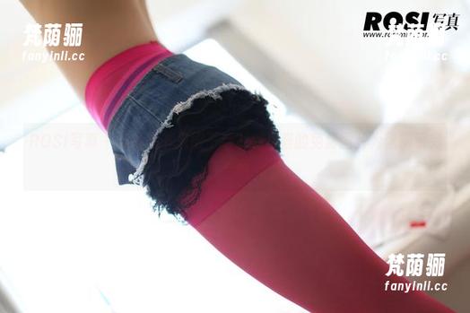 ROSI写真 - 谁说秘书只得干活？杨晨晨的免费图片为你揭示另一面