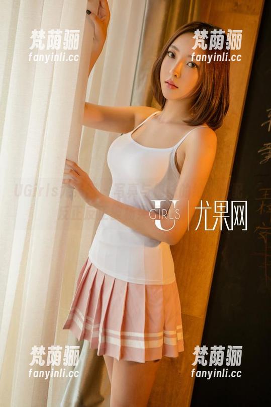 UGirls尤果网-杨果果 UGirls尤果网 - 写真与棉袜的绝妙搭配,反正反正被杨果果刷到了!