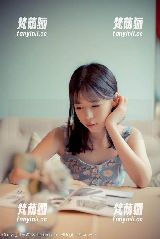 Xiuren秀人网-Elise谭晓彤 Xiuren秀人网 - 两分钟找到灵感?Elise谭晓彤确实把居家图包打造成了日常小剧场!