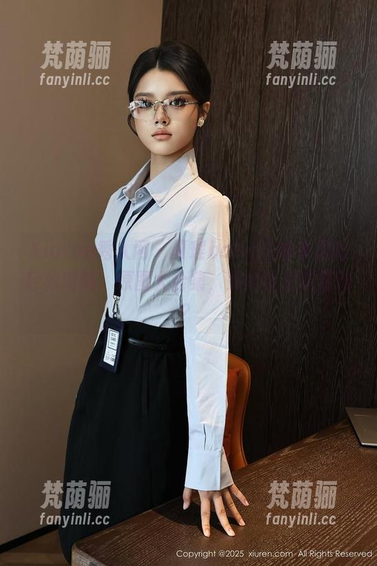 Xiuren秀人网-夏瑶baby Xiuren秀人网 - 夏瑶baby在泳衣里的轻松时刻:原图大合集,如何让水珠舞动?