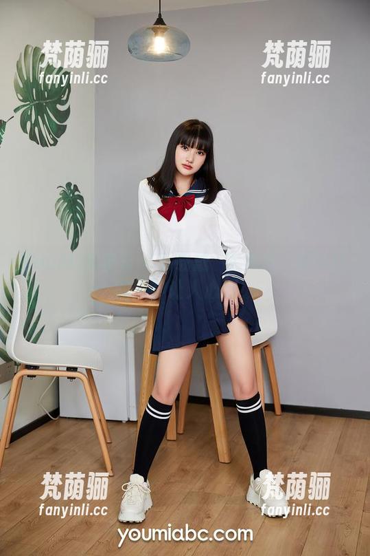 YouMi尤蜜荟-戴渃欣 YouMi尤蜜荟 - 下载戴渃欣照片:那女仆的眼神让人心痒!