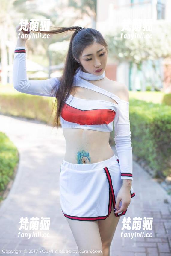 YouMi尤蜜荟-黄歆苑 YouMi尤蜜荟 - 黄歆苑的黑丝套图,让我重新考虑黑丝的可爱程度…