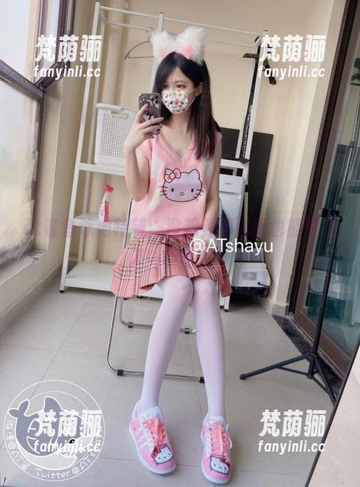 at鲨鱼 at鲨鱼泳池特辑:没想到那泳圈也能变身为cos道具?