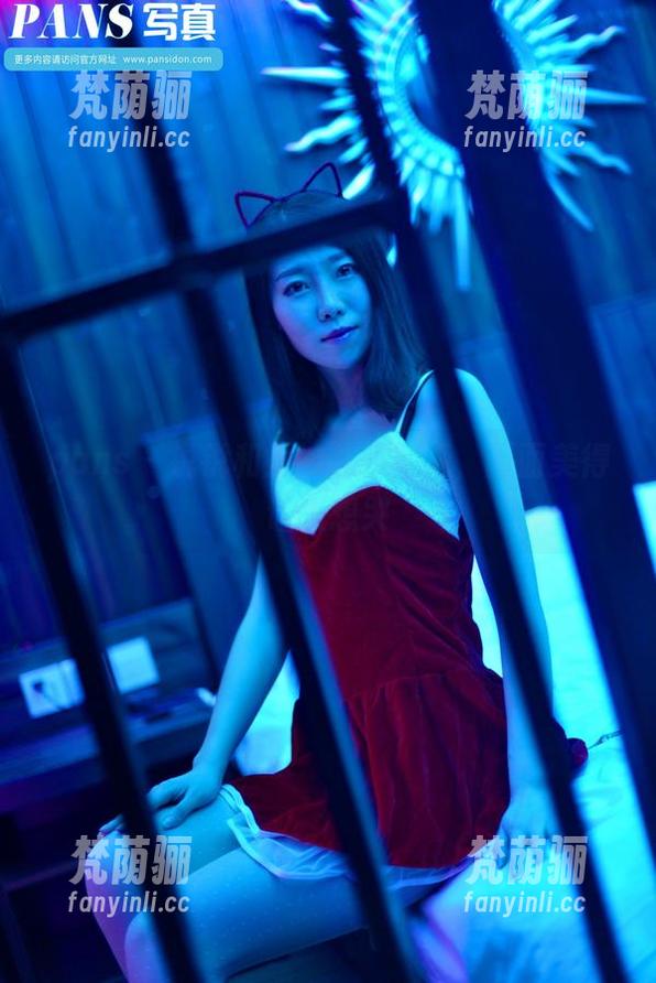 pans-锐锐 pans - 锐锐和她的礼服壁纸,画面美得让人想哭
