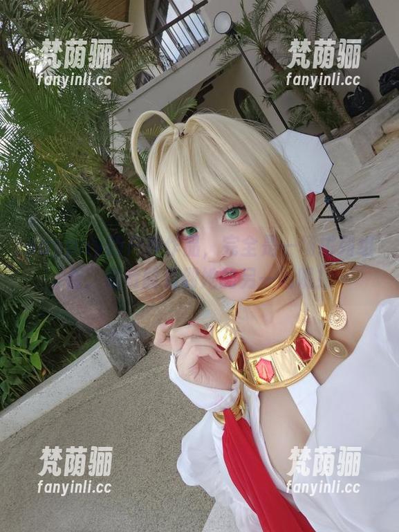 puypuy的户外作品，完全是一场排列组合，期待能看到她的另一面呢！