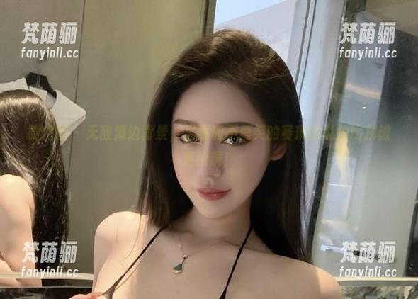 不爱笑的赛琳 微密圈 - 无敌海边背景,居然和不爱笑的赛琳的私拍比拼谁更抢镜!