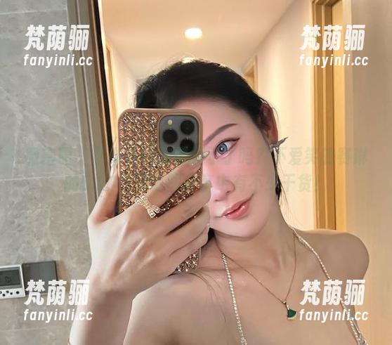 不爱笑的赛琳 微密圈 - 你准备好友情提示了吗?不爱笑的赛琳的5.20付费套图分享中有不少干货!