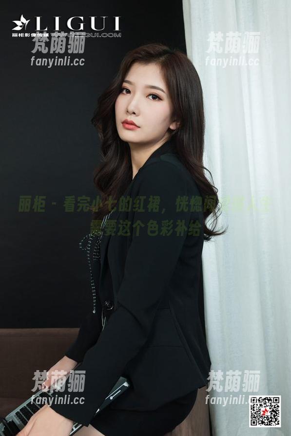 丽柜 - 看完小七的红裙，恍惚间觉得人生需要这个色彩补给