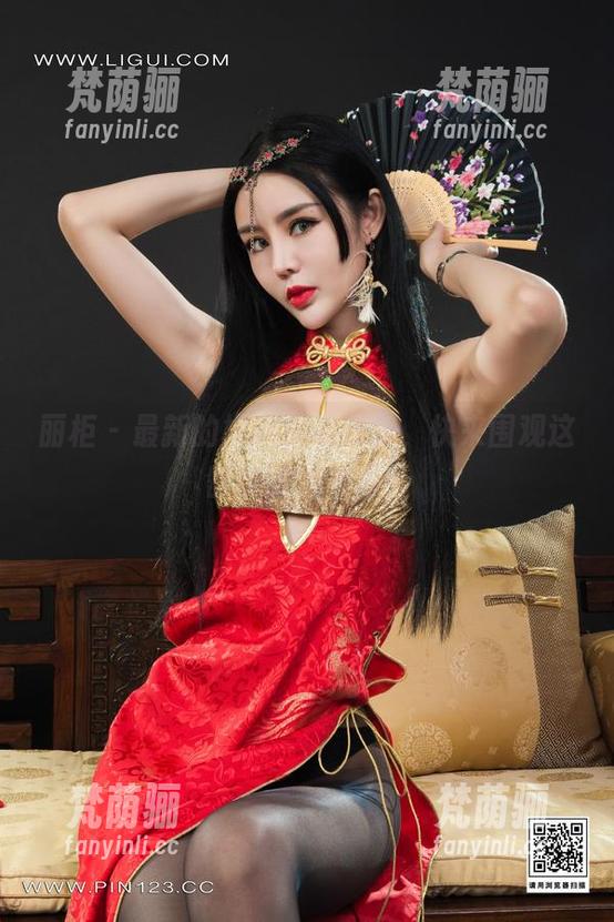 丽柜-桃子 丽柜 - 最新的桃子美腿分享,快来围观这舒展的线条吧!