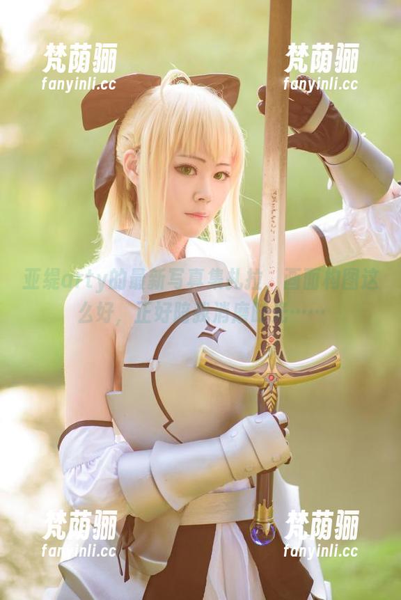 亚缇arty 亚缇arty的最新写真集扎拉,画面构图这么好,正好陪我消磨时光……