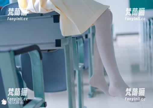兔玩映画 兔玩映画:私拍图集,红色公主鞋竟然吸引了这么多目光,难道大家都被她的腿给迷住了?