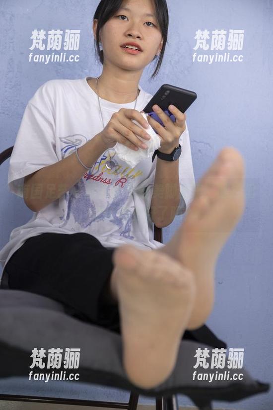 南国足艺-静儿 南国足艺 - 静儿的黑丝美脚合集,腿控们,你们准备好了吗?