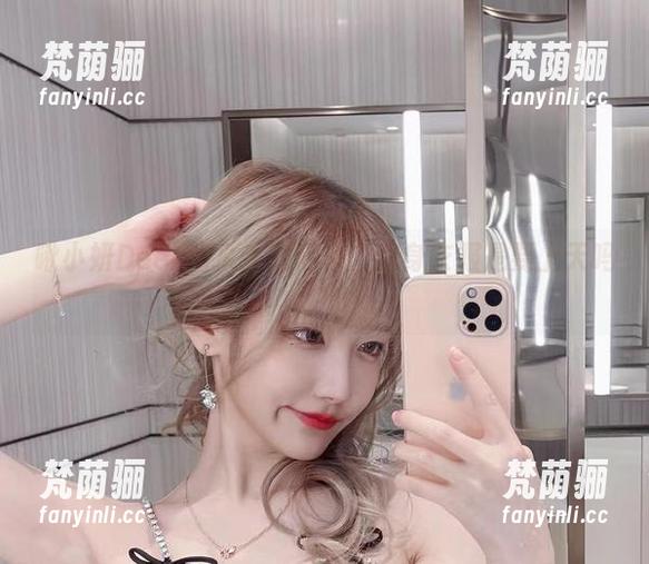 啾小妍Deer 啾小妍Deer的水手服精选:这身衣服是要上天吗?