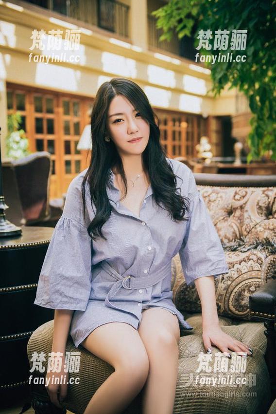 头条女神-易阳 头条女神 - 易阳的校园写真,原图堪比寻宝,有时九曲十八弯,有时只是一张破碎的钟。