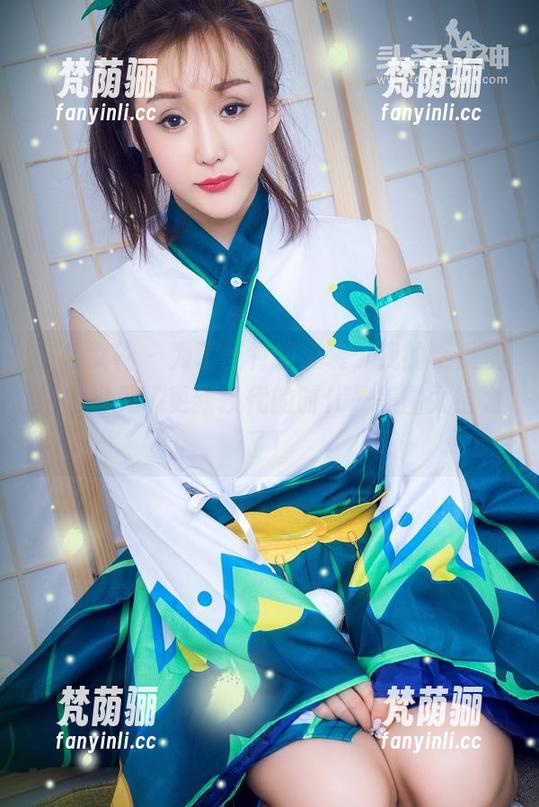 头条女神-王竹 头条女神 - 为了王竹的套装,我的手机壁纸也进入了更新换代的时代,美图太给力了!