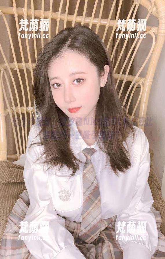 有没有想过，奈汐酱Nice的OL私房照比你的周一更吸引眼球？
