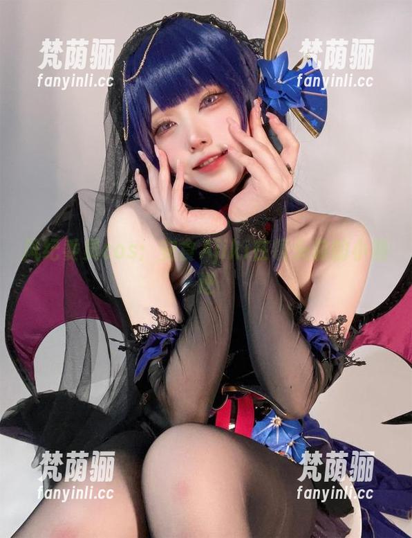 安食Ajiki 风纪委员cos:安食Ajiki在镜头前的小叛逆