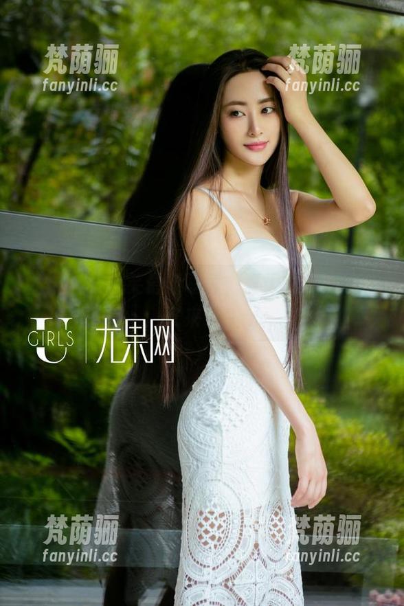 尤果网-笑笑 尤果网 - 笑笑最新写真,夏天的气息怎么又来了~