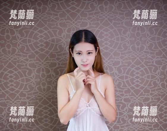 尤物馆 - 圣诞在孟狐狸FoxYini的镜头下：最新照片带你幽幽入境。