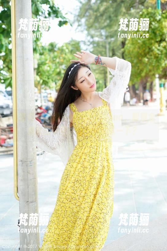 尤蜜荟 - 抢镜头的娜露Selena，眼镜全集原图荣登，谁不想尝试一下？