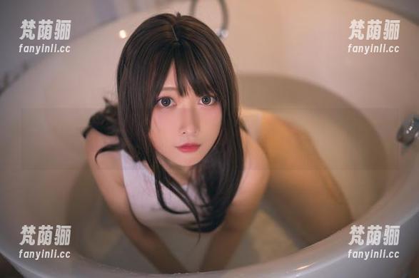 念念_D 注意力飘散:念念_D晒出的斯卡哈㭴野女仆写真,影像真的物超所值吗?