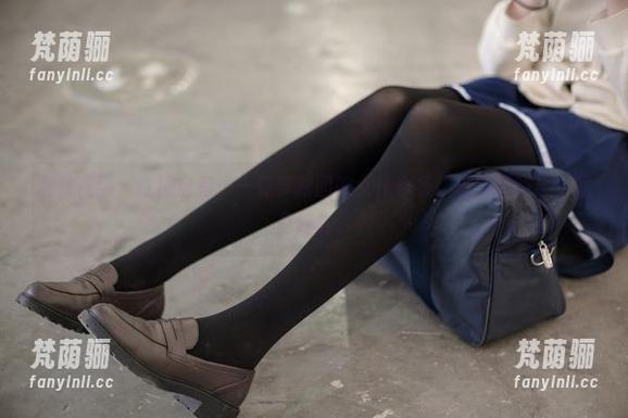 黑丝在手，性格自有——森萝财团的女仆合集，没别的意思，就是好看。
