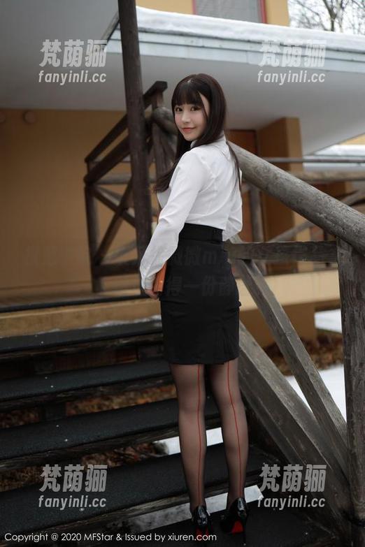 模范学院-徐微微mia 模范学院 - 展开徐微微mia的女孩作品,偶尔偷得一份静谧