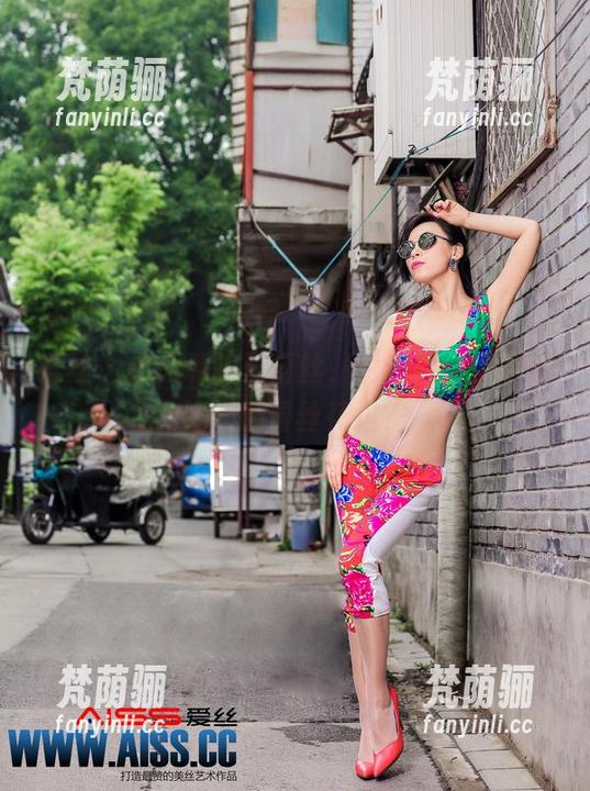 爱丝-小茹 爱丝 - 小茹私拍:蕾丝,也许会让你想起奶奶的蕾丝花边?