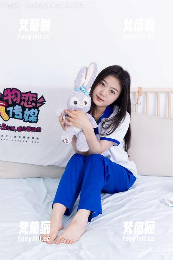 物恋传媒 - 尽情欣赏，小晴的女王造型，在线写真得分再提。