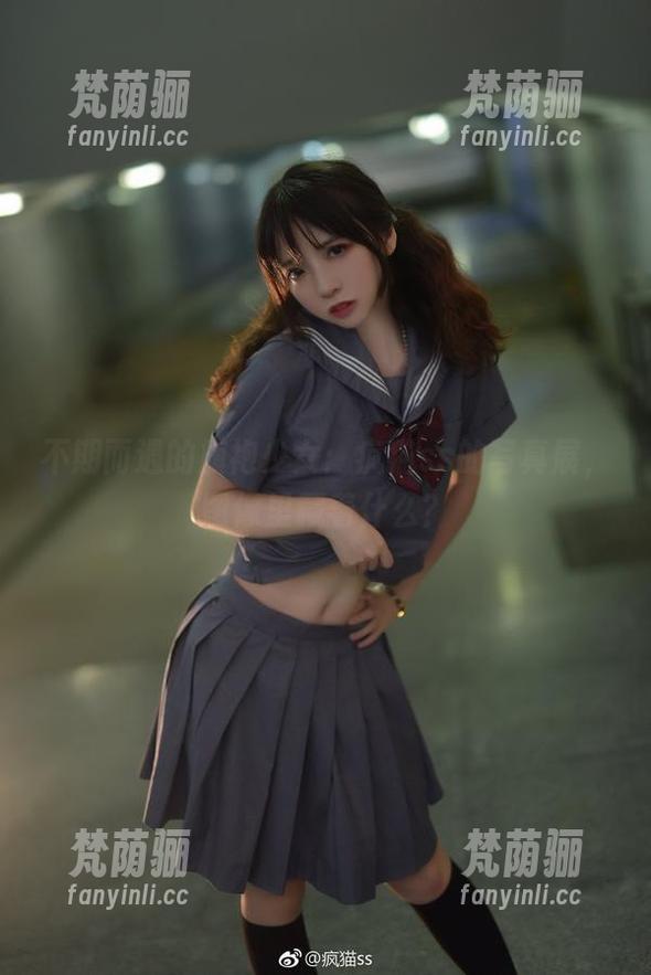 疯猫ss 不期而遇的旗袍少女:疯猫ss的写真展,图像里藏着什么?