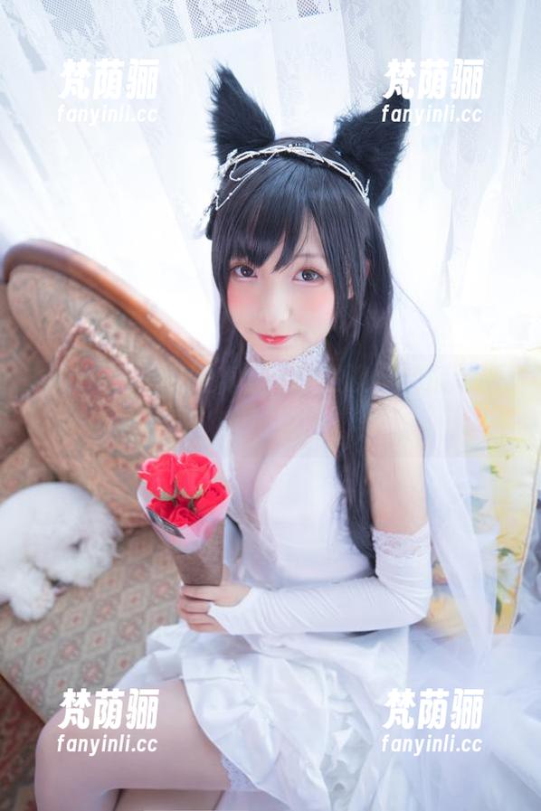 神楽坂真冬的写真集，把放课后的精华都打包到这里了。