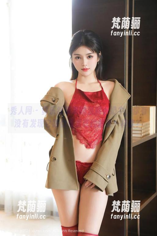 秀人网-黄乐然 秀人网 - 黄乐然带来的温顺小奶牛,你有没有发现它跟你最爱吃的糖果一样软?