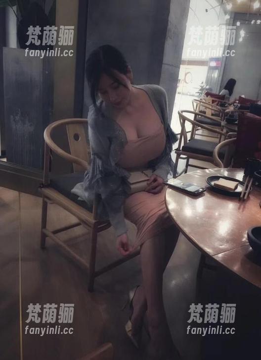 紫色哒豚豚 微密圈 - 紫色哒豚豚的黑色作品全集,难不成新一季的流行色?我想我得研究研究。