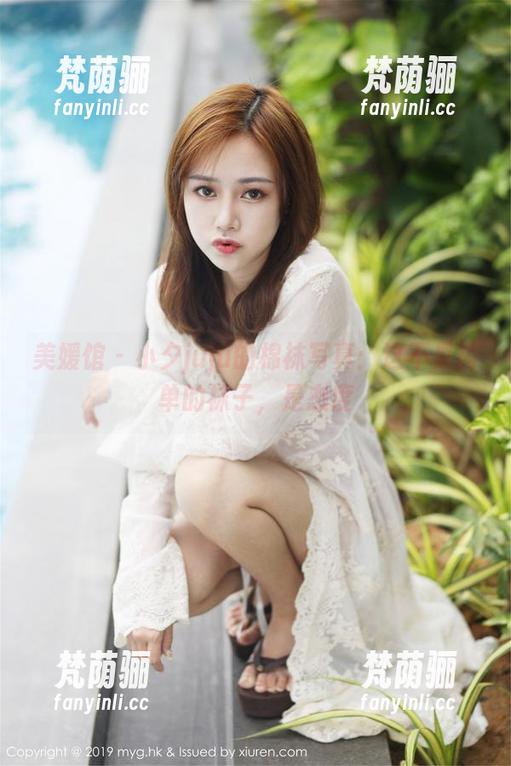 美媛馆-小夕juju 美媛馆 - 小夕juju的棉袜写真:这不是简单的袜子,是态度
