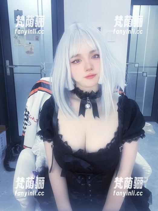 葱油饼er 微密圈 - 葱油饼er的婚纱福利图集,真不知这是谁的线条没画好!