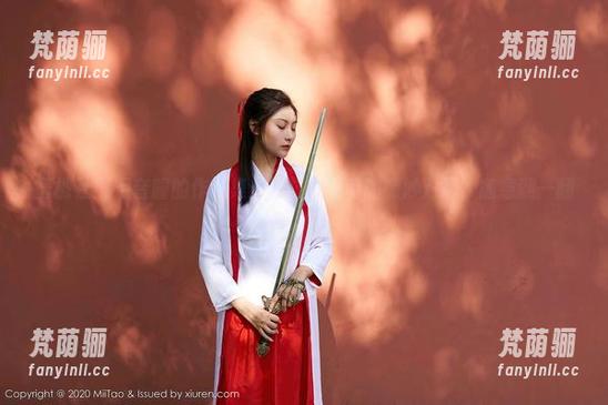 蜜桃社-月音瞳 蜜桃社 - 月音瞳的作品集:棉袜与灵魂的微妙对话,随意翻一翻。