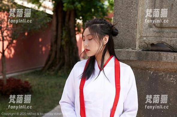 蜜桃社 - 看，韩贝贝白裙的写真，美图启示录，纯粹不带作！