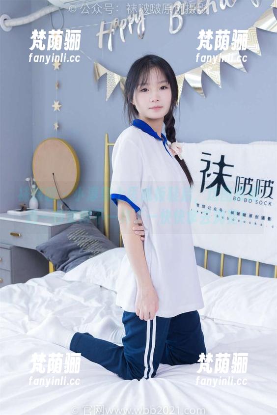 袜啵啵-小淳 袜啵啵 - 小淳穿上匡威板鞋后,这图库精选一秒变得不一样了—快快拿去浏览!