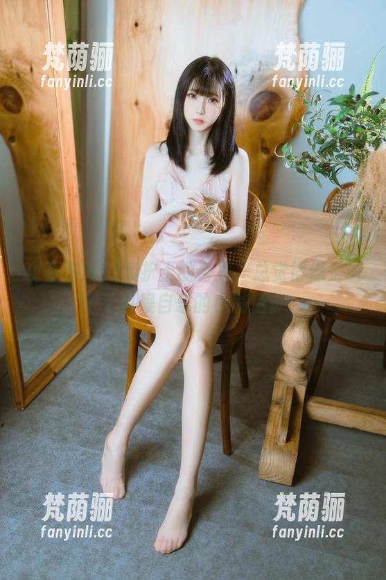 许岚LAN 观看许岚LAN护士的合集,总觉得像是进了自娱自乐的小剧场。