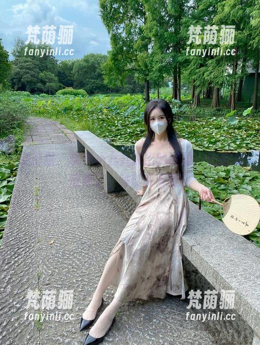 微密圈 - 软妹小九九新出的资源，长腿太惊艳了，难以说再见！