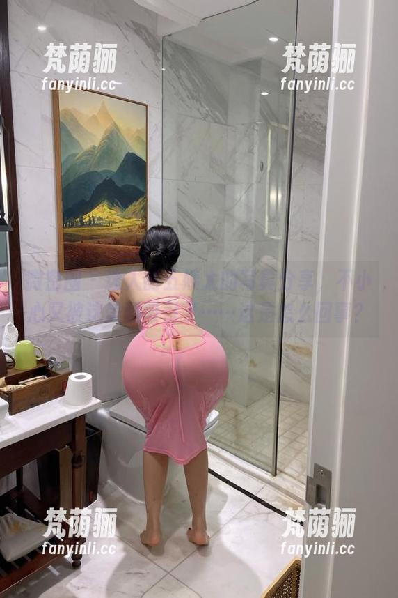 微密圈 - 迷人的五姨太的写真分享，不小心又被这美腿吸引了……这是怎么回事？