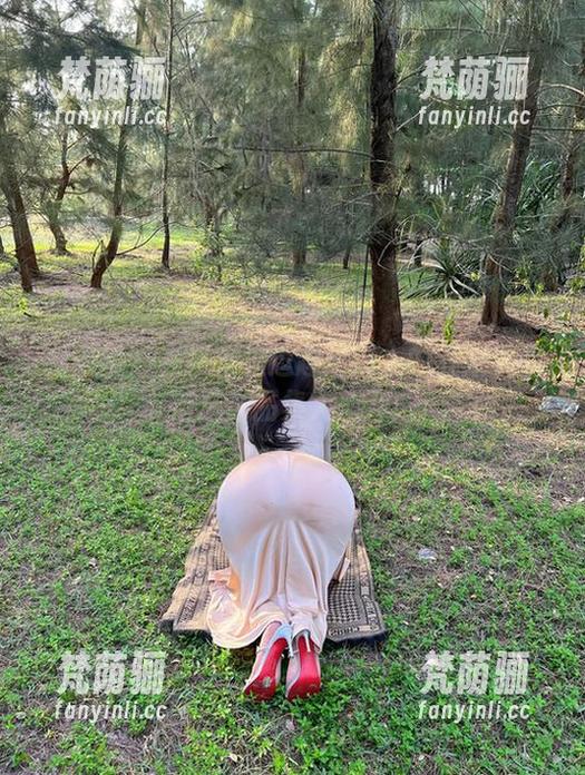 微密圈 - 在帐篷里逗趣：迷人的五姨太的精选作品集大公开！