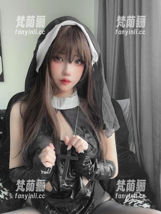 更新呀！这次阿薰kaOri的蓝羽毛魅魔，光是看图片就能领悟她的小心思。